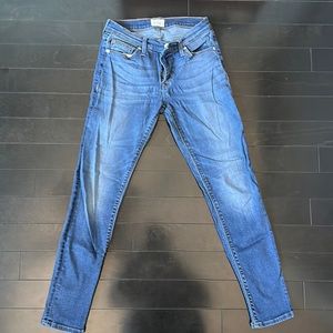 Hudson Jeans | Women’s size 26 | skinny jeans | light wash